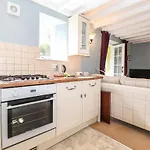 Clover - Delightful 1-bed In The Heart Of